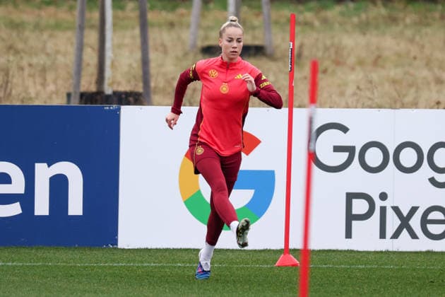Frankfurt am Main, Deutschland 25. Februar 2026: Vorbereitung auf das Frauen WM-Qualifikationsspiel Deutschland vs. Slovenien - Training Im Bild: Giulia Gwinn (Deutschland) Copyright: HMBxMedia MadeleinexFantini