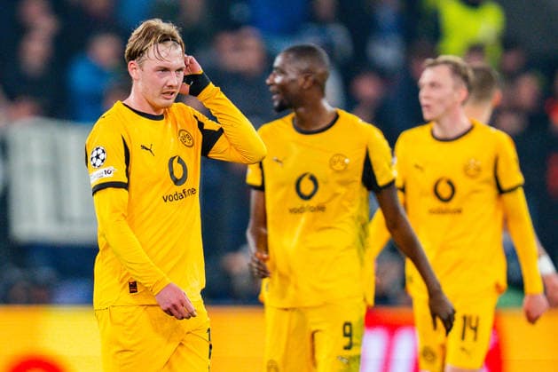 25.02.2026, Atalanta Bergamo vs. Borussia Dortmund, UEFA Champions League, Playoffs-Rückspiel Tor zum 2:0 durch Davide Zappacosta (Atalanta Bergamo) Julian Brandt (Borussia Dortmund, 10) Serhou Guirassy (Borussia Dortmund, 9) Julian Ryerson (Borussia Dortmund, 26) unzufrieden Regulations prohibit any use of photographs as image sequences and or quasi video Copyright: xBahhoxKarax