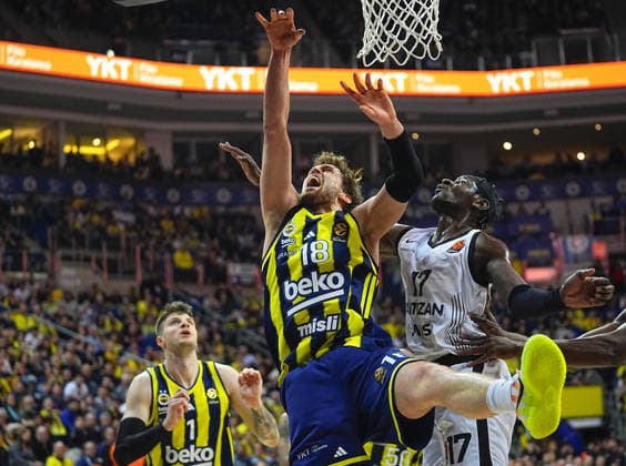 Fenerbahce Beko v Partizan - EuroLeague ISTANBUL, TURKIYE - FEBRUARY 25: Mikael Jantunen (18) of Fenerbahce Beko in action against Isaac Bonga (17) of Partizan during EuroLeague week 29 basketball match between Fenerbahce Beko and Partizan at Ulker Sports and Event Hall in Istanbul, Turkiye on February 25, 2026. Esra Bilgin Anadolu Istanbul Turkey. Editorial use only. Please get in touch for any other usage.  Copyright: x2026xAnadoluxEsraxBilginx