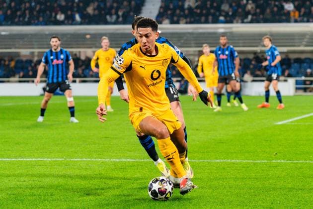25.02.2026, Atalanta Bergamo vs. Borussia Dortmund, UEFA Champions League, Playoffs-Rückspiel Jobe Bellingham (Borussia Dortmund, 7) Regulations prohibit any use of photographs as image sequences and or quasi video Copyright: xBahhoxKarax