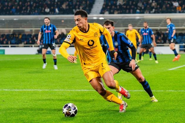 25.02.2026, Atalanta Bergamo vs. Borussia Dortmund, UEFA Champions League, Playoffs-Rückspiel Jobe Bellingham (Borussia Dortmund, 7) Regulations prohibit any use of photographs as image sequences and or quasi video Copyright: xBahhoxKarax