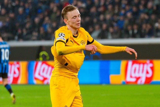 25.02.2026, Atalanta Bergamo vs. Borussia Dortmund, UEFA Champions League, Playoffs-Rückspiel Maximilian Beier (Borussia Dortmund, 14) Regulations prohibit any use of photographs as image sequences and or quasi video Copyright: xBahhoxKarax