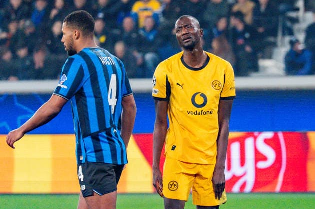 25.02.2026, Atalanta Bergamo vs. Borussia Dortmund, UEFA Champions League, Playoffs-Rückspiel Maximilian Beier (Borussia Dortmund, 14) Serhou Guirassy (Borussia Dortmund, 9) Regulations prohibit any use of photographs as image sequences and or quasi video Copyright: xBahhoxKarax