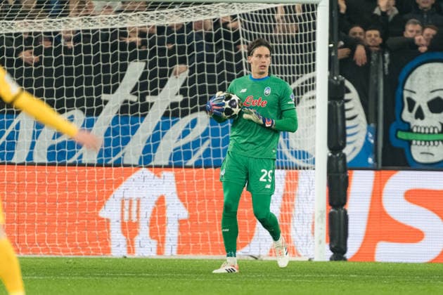 Marco Carnesecchi seen during Champions League knock out play off game between teams of Atalanta Bergamo and Borussia Dortmund BVB (Kazimierz Koper Ball Raw Images) Bergamo Estadio Atleti Azzurri d Italia Italy Copyright: xKazimierzxKoperx kazimierzkoper_atalanta_borussia_2526FTR05394