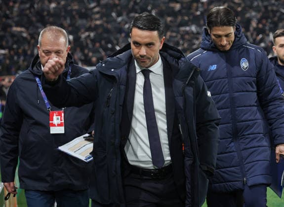 Foto IPP Roberto Bregani Bergamo 25-02-2026 Calcio UEFA Champions League 2025 2026, Atalanta vs Borussia Dortmund Nella foto l allenatore dell Atalanta Raffaele Palladino. Italy Photo Press World Copyright. italy ITALY  Copyright: xR4924_italyphotopressx