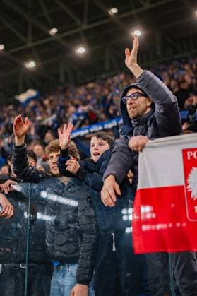 25.02.2026, Atalanta Bergamo vs. Borussia Dortmund, UEFA Champions League, Playoffs-Rückspiel Bergamo Fans waving goodbye to Borussia Dortmund Regulations prohibit any use of photographs as image sequences and or quasi video Copyright: xBahhoxKarax
