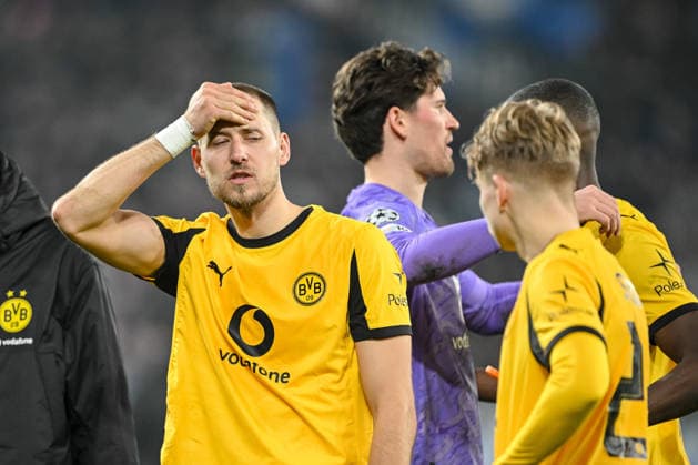 Waldemar Anton (Borussia Dortmund) looks dejected during the UEFA Champions League 2025 26 League Knockout Play-off Second Leg match between Atalanta BC and Borussia Dortmund at Stadio di Bergamo on February 25, 2026 in Bergamo, Italy. (Photo by Harry Langer DeFodi Images) -