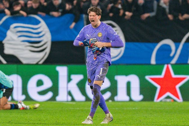 25.02.2026, Atalanta Bergamo vs. Borussia Dortmund, UEFA Champions League, Playoffs-Rückspiel Gregor Kobel (Borussia Dortmund, 1) Regulations prohibit any use of photographs as image sequences and or quasi video Copyright: xBahhoxKarax