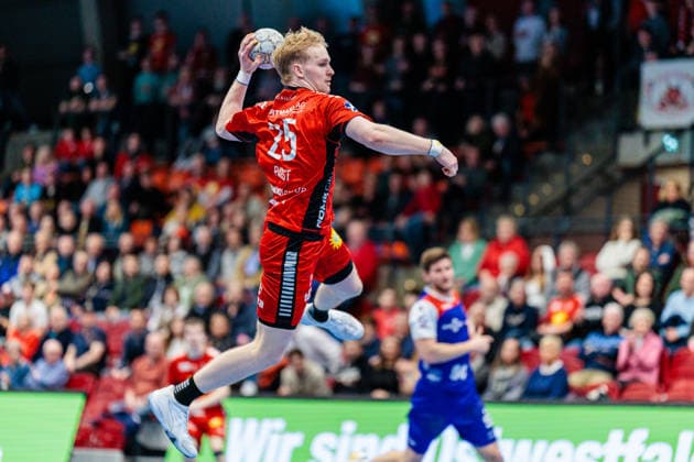 Henri Pabst (TuS N-Luebbecke, 25) im Torwurf GER, TuS N-Luebbecke vs. HBW Balingen-Weilstetten, Handball, 2. Bundesliga, 21. Spieltag, Spielzeit 2025 2026, 25.02.2026 GER, TuS N-Luebbecke vs. HBW Balingen-Weilstetten, Handball, 2. Bundesliga, 21. Spieltag, Spielzeit 2025 2026, 25.02.2026 Luebbecke Copyright: xEibner-Pressefoto JanxRollingerx EP_JSK