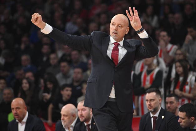 CRVENA ZVEZDA vs ANADOLU EFES ISTANBUL SASA OBRADOVIC coach basketball Crvena zvezda vs Anadolu Efes Istanbul, Euroleague match at Beogradska arena, Belgrade 25.02.2026 Foto: BASKETBALL, EUROLEAGUE, CRVENA ZVEZDA, RED STAR, ANADOLU EFES ISTANBUL Belgrade Belgrade arena Serbia Copyright: xMarkoxMetlas xMNxPressx