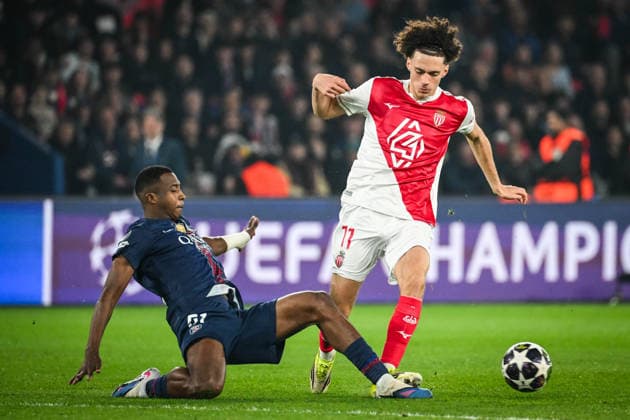 February 25, 2026, Paris, France, France: Willian PACHO of PSG and Maghnes AKLIOUCHE of Monaco during the UEFA Champions League match between Paris Saint-Germain (PSG) and AS Monaco at Parc des Princes Stadium on February 25, 2026 in Paris, France. Paris France - ZUMAm308 20260225_zsp_m308_003 Copyright: xMatthieuxMirvillex