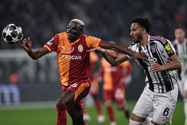 Db Torino 25 02 2026 - Champions League Juventus-Galatasaray foto Daniele Buffa Image nella foto: Victor Osimhen-Lloyd Kelly 
