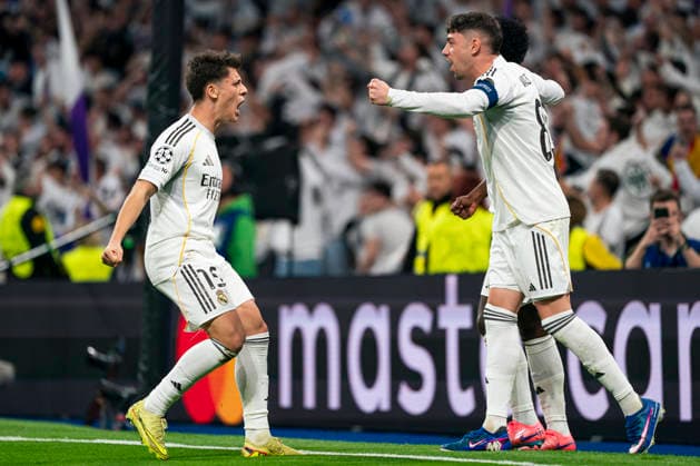 REAL MADRID CF v SL BENFICA. CHAMPIONS LEAGUE 2025 2026. KO PLAY-OFFS 2ND LEG MATCH. Real Madrid CF s Arda Guler, Vinicius Junior and Federico Valverde celebrate goal during Champions League 2025 2026, KO Play-Offs 2nd leg match. February 25, 2026. (ALTERPHOTOS Tomas Garrido) MadridSpain  Copyright: xTomasxGarridox