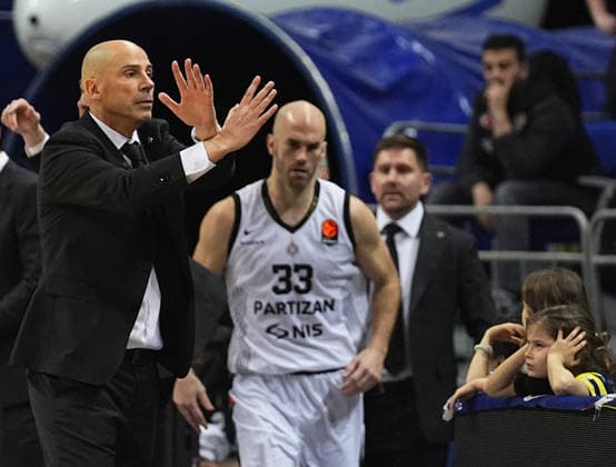 Fenerbahce Beko v Partizan - EuroLeague ISTANBUL, TURKIYE - FEBRUARY 25: Head Coach of Partizan Joan Penarroya is seen during EuroLeague week 29 basketball match between Fenerbahce Beko and Partizan at Ulker Sports and Event Hall in Istanbul, Turkiye on February 25, 2026. Esra Bilgin Anadolu Istanbul Turkey. Editorial use only. Please get in touch for any other usage.  Copyright: x2026xAnadoluxEsraxBilginx