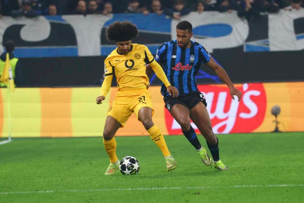 Atalanta BC v Borussia Dortmund - UEFA Champions League 2025 26 League Knockout Play-off Second Leg Karim Adeyemi plays during the UEFA Champions League 2025 26 League Knockout Play-off Second Leg match between Atalanta BC and Borussia Dortmund in Bergamo, Italy, on February 25, 2026, at New Balance Arena Bergamo Bergamo Italy  Copyright: xMairoxCinquettix originalFilename:cinquetti-atalanta260225_nppYD.jpg