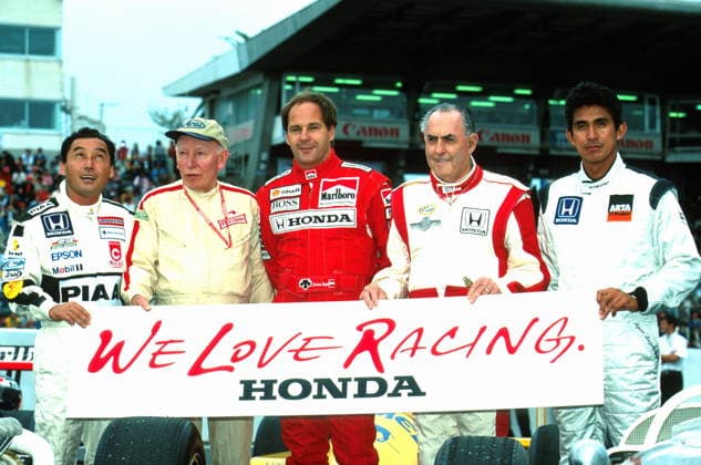 L to R: Satoru Nakajma (JPN), John Surtees (GBR), Gerhard Berger (AUT), Sir Jack Brabham (AUS), Aguri Suzuki (JPN). Honda drivers from different eras meet at the home of Honda...Japanese Grand Prix, Suzuka, Japan, 8 October 2000. Copyright: xSuttonxMotorsportsx