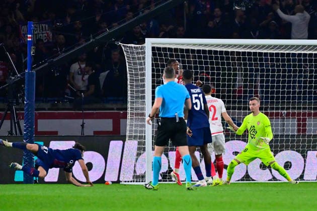 FOOTBALL : PSG vs Monaco - Ligue des Champions - 25 02 2026 Joao Pedro Goncalves Neves ( 87 - PSG ) and Philippe Kohn ( 16 - Monaco ) during the UEFA Champions League match between Paris Saint Germain and AS Monaco at Parc Des Princes on February 25 , 2026 in Paris, France. ( Photo by Federico Pestellini PsnewZ ) ParisFrance  Copyright: xFedericoxPestellinix