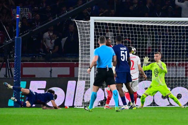 FOOTBALL : PSG vs Monaco - Ligue des Champions - 25 02 2026 Joao Pedro Goncalves Neves ( 87 - PSG ) and Philippe Kohn ( 16 - Monaco ) during the UEFA Champions League match between Paris Saint Germain and AS Monaco at Parc Des Princes on February 25 , 2026 in Paris, France. ( Photo by Federico Pestellini PsnewZ ) ParisFrance  Copyright: xFedericoxPestellinix