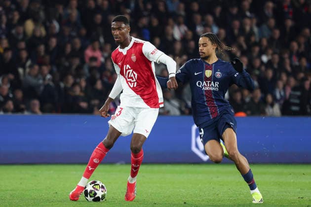 FOOTBALL : Paris Saint Germain Vs AS Monaco - Ligue des Champions - 25 02 2026 Aladji Bamba (AS Monaco) Vs Bradley Barcola (PSG) ParisFrance  Copyright: xMichaelxBaucherx
