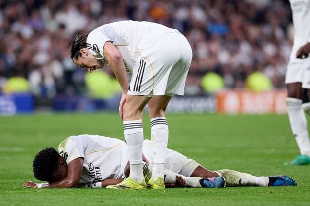 Aurelien Tchouameni and Alvaro Fernandez Carreras of Real Madrid CF Real Madrid v Benfica, UEFA Champions League, Play-off, Leg 2, Football, Estadio Bernabeu, Madrid, Spain - 25 Feb 2026Madrid Estadio Bernabeu Spain EDITORIAL USE ONLY No use with unauthorised audio, video, data, fixture lists, club league logos or live services. Online in-match use limited to 120 images, no video emulation. No use in betting, games or single club league player publications. Copyright: xRubenxAlbarran Shutterstockx 16703182bq