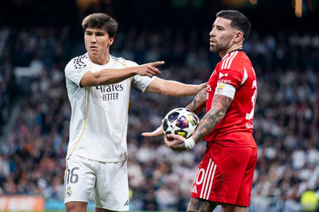 REAL MADRID CF v SL BENFICA. CHAMPIONS LEAGUE 2025 2026. KO PLAY-OFFS 2ND LEG MATCH. Real Madrid CF s Gonzalo Garcia (l) and SL Benfica s Nicolas Otamendi during Champions League 2025 2026, KO Play-Offs 2nd leg match. February 25, 2026. (ALTERPHOTOS Tomas Garrido) MadridSpain  Copyright: xTomasxGarridox