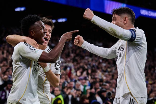 Real Madrid CF vs SL Benfica - UEFA Champions League - 25 02 2026 Vinicius Junior of Real Madrid CF celebrating his goal with his teammates during the UEFA Champions League match between Real Madrid CF and SL Benfica at Santiago Bernabeu Stadium on February 25, 2026 in Madrid, Spain. Madrid Spain Copyright: xMarinaxFrutos PGSxPhotoxAgencyx
