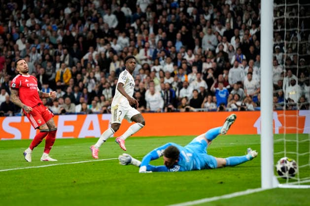 ESP: Real Madrid - SL Benfica. UEFA Champions League. Round of 16. Second Leg. Vinicius Junior of Real Madrid CF during the UEFA Champions League match, between Real Madrid and SL Benfica, Round of 16, second leg, played at Santiago Bernabeu Stadium on February 25, 2026 in Madrid, Spain. kpng Copyright: xCesarxCebollax xPRESSINPHOTOx PS_260225_RMA_BEN_093