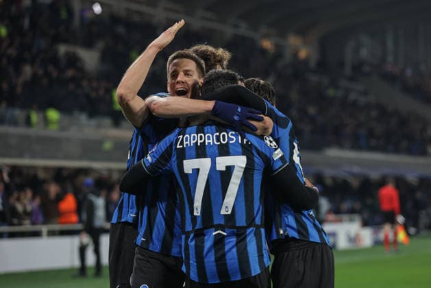 Atalanta v Borussia Dortmund, UEFA Champions League, Bergamo, Italy Bergamo, Italy. 25th, February 2026. Davide Zappacosta (77) of Atalanta scores for 2-0 during the UEFA Champions League match between Atalanta B.C. and Borussia Dortmund at New Balance Arena in Bergamo. Italy, Bergamo  Copyright: xGonzalesxPhoto StefanoxNicolix