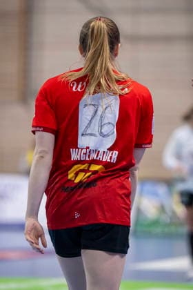 Handball Bundesliga Frauen,HBF, Saison 2025 2026 SV Union Halle-Neustadt vs.BSV Sachsen Zwickau Halle, Deutschland 25.Februar 2026: Im Bild:Cara Reuthal (Halle) Feature, Symbol, Symbolfoto, charakteristisch, Detail, Halle Saale SWH Arena Sachsen-Anhalt Deutschland