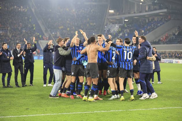 Atalanta BC players celebrate the victory at the end of Atalanta BC vs Borussia Dortmund FC, Chanpions League 2025-26 KO play-offs second leg, game at New Balance arena in Bergamo (BG), Italy, on February 25, 2026.  Copyright: xDavidexCasentini IPAxSportx xipa-agency.netx xx IPA_72029223 IPA_Agency_IPA72029223