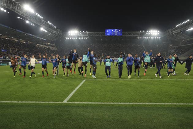 Atalanta BC players celebrate the victory at the end of Atalanta BC vs Borussia Dortmund FC, Chanpions League 2025-26 KO play-offs second leg, game at New Balance arena in Bergamo (BG), Italy, on February 25, 2026.  Copyright: xDavidexCasentini IPAxSportx xipa-agency.netx xx IPA_72029258 IPA_Agency_IPA72029258