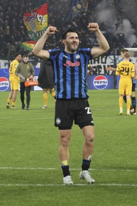 Sead Kolasinac of Atalanta BC celebrate the victory at the end of Atalanta BC vs Borussia Dortmund FC, Chanpions League 2025-26 KO play-offs second leg, game at New Balance arena in Bergamo (BG), Italy, on February 25, 2026.  Copyright: xDavidexCasentini IPAxSportx xipa-agency.netx xx IPA_72029261 IPA_Agency_IPA72029261