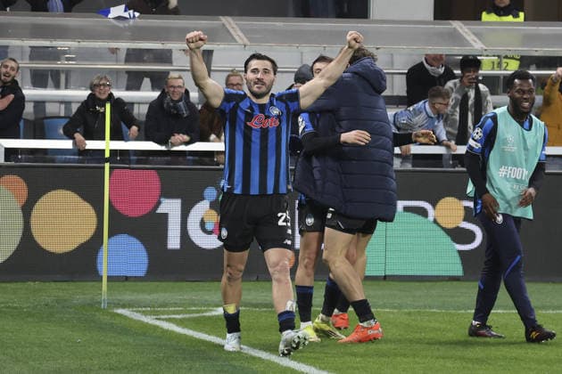 Sead Kolasinac of Atalanta BC celebrates after Lazar Samardzic of Atalanta BC goal during Atalanta BC vs Borussia Dortmund FC, Chanpions League 2025-26 KO play-offs second leg, game at New Balance arena in Bergamo (BG), Italy, on February 25, 2026.  Copyright: xDavidexCasentini IPAxSportx xipa-agency.netx xx IPA_72029293 IPA_Agency_IPA72029293