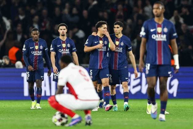 Paris Saint-Germain v AS Monaco - UCL PARIS, FRANCE - FEBRUARY 25: PSG players are celebrating after Khvicha Kvaratskhelia scoring a goal during the UEFA Champions League play-off second leg football match between Paris Saint-Germain (PSG) and AS Monaco at the Parc des Princes stadium in Paris. Ibrahim Ezzat Anadolu Paris France. Editorial use only. Please get in touch for any other usage.  Copyright: x2026xAnadoluxÄ°brahimxEzzatx