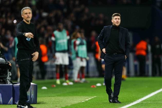 Paris Saint-Germain v AS Monaco - UCL PARIS, FRANCE - FEBRUARY 25: Luis Enrique coach of Paris Saint-Germain (L) and Sebastien Pocognoli coach of AS Monaco (R) during the UEFA Champions League play-off second leg football match between Paris Saint-Germain (PSG) and AS Monaco at the Parc des Princes stadium in Paris. Ibrahim Ezzat Anadolu Paris France. Editorial use only. Please get in touch for any other usage.  Copyright: x2026xAnadoluxIbrahimxEzzatx