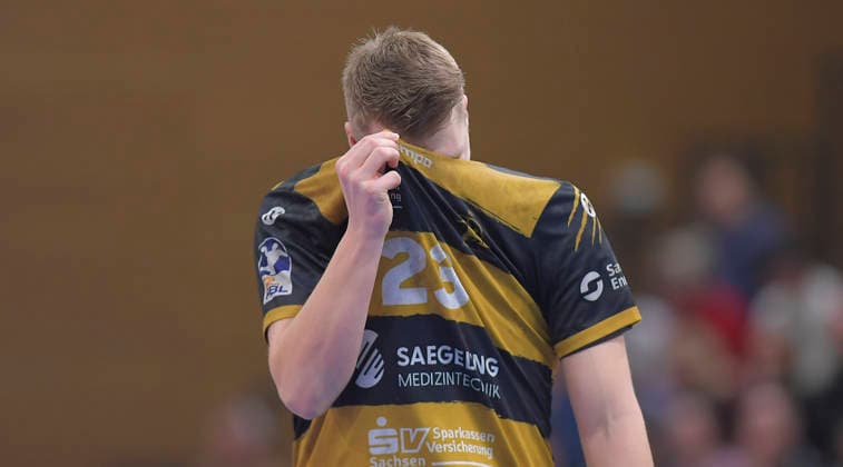 25.02.2026, Dresdens Ivar Stavast nach der roten Karte, Enttäuschung, Handball, 2. Bundesliga, HC Elbflorenz Dresden - VfL Eintracht Hagen, (c) Dresden