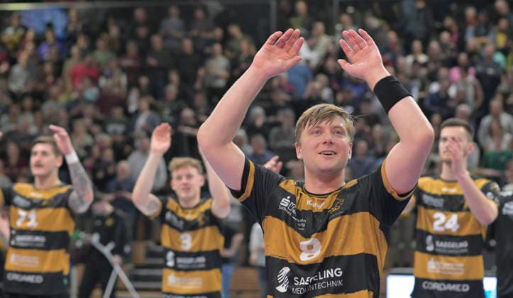 25.02.2026, Dresdner Siegjubel, vorn Dresdens Viktor Petersen Norberg, Handball, 2. Bundesliga, HC Elbflorenz Dresden - VfL Eintracht Hagen, (c) Dresden