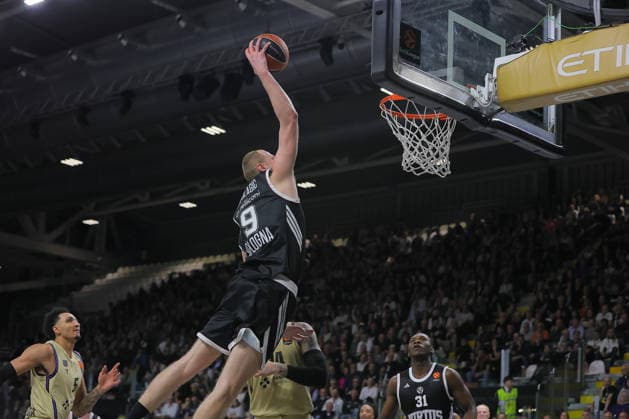 09 Alen SMAILAGIC Virtus Bologna BASKETBALL - ITALIAN SERIE A Virtus Bologna vs Fc Barcellona 25-02-2026 schiacciata during Virtus Bologna vs FC Barcellona, Basketball Euroleague match in Bologna, Italy, February 25 2026  Copyright: xValentinoxOrsini IPAxSportx xipa-agency.netx xx IPA_72034680 IPA_Agency_IPA72034680