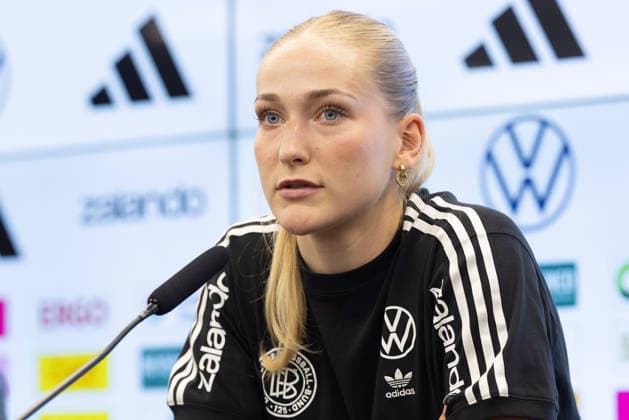 Training und PK Deutsche Fußball-Nationalmannschaft der Frauen Camilla Küver (VfL Wolfsburg). Training und Pressekonferenz der Frauen-Nationalmannschaft vor den WM-Qualifikationsspielen gegen Slowenien und Norwegen am 25. Februar 2026 in Frankfurt am Main, Frankfurt am Main Hessen Deutschland DFB-Campus