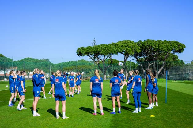 260226 Players of the Swedish women s national football team at a training session on February 26, 2026 in Albuferia. Photo: Ludvig Thunman BILDBYRAN kod LT LT0774 fotboll football soccer fotball träning practice training sverige sweden dam bbeng Copyright: LUDVIGxTHUNMAN BB260226LT029