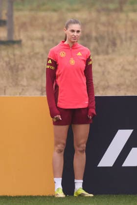Frankfurt am Main, Deutschland 26. Februar 2026: Vorbereitung auf das Frauen WM-Qualifikationsspiel Deutschland vs. Slovenien - Training Im Bild: Jule Brand (Deutschland) beim Training vor dem ersten WM-Qualifikationsspiel in Frankfurt Copyright: HMBxMedia MadeleinexFantini