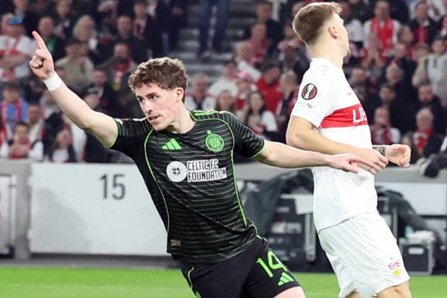 26.02.2026, xrekx, Fussball UEFA Europa League, VfB Stuttgart - Celtic Glasgow v.l. Torjubel nach dem Tor zum celebrating the goal celebrate 0:1 durch Luke McCowan (Celtic Glasgow) (DFL DFB REGULATIONS PROHIBIT ANY USE OF PHOTOGRAPHS as IMAGE SEQUENCES and or QUASI-VIDEO) Stuttgart