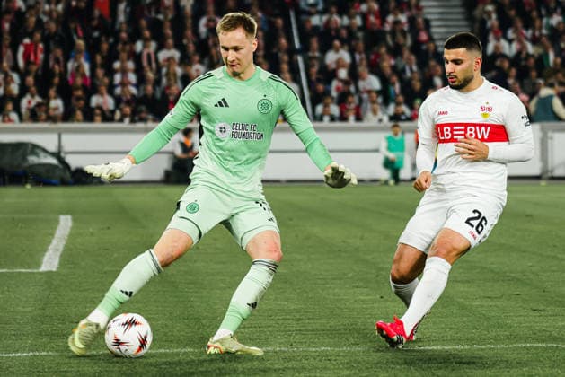 26.02.2026, xhettx, Fussball UEFA Europa League, VfB Stuttgart - Celtic Glasgow v.l. 12 klärt vor Deniz Undav (VFB Stuttgart, 26) (DFL DFB REGULATIONS PROHIBIT ANY USE OF PHOTOGRAPHS as IMAGE SEQUENCES and or QUASI-VIDEO)