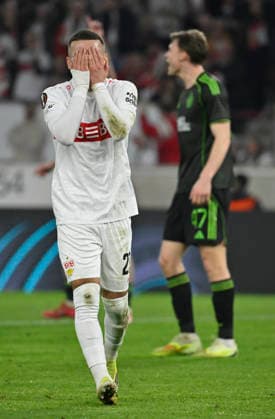 Badredine Bouanani VfB Stuttgart (27) Enttaeuschung enttaeuscht nach vergebener Torchance Gestik Geste VfB Stuttgart vs Celtic Glasgow FC EUROPA LEAGUE EL 26.02.2026 DFL REGULATIONS PROHIBIT ANY USE OF PHOTOGRAPHS AS IMAGE SEQUENCES AND OR QUASI-VIDEO VfB Stuttgart vs Celtic Glasgow FC EL