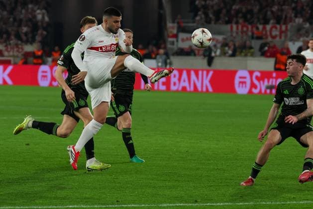 Deniz Undav 26 (VfB Stuttgart) in Aktion, VfB Stuttgart vs. Celtic Glasgow FC, Fussball, Maenner, UEFA Europa League, Saison 2025 2026, Play-off, Round 2 of 2, 26.02.2026 Stuttgart Baden-Wuerttemberg Deutschland