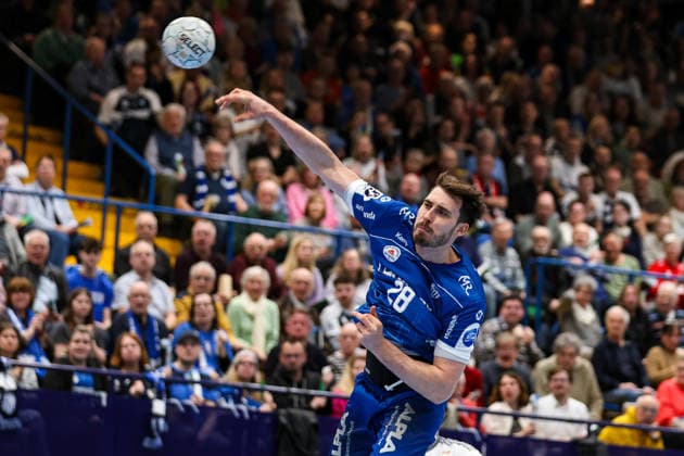 26.02.2026, xKWIx, Handball, DAIKIN Handball-Bundesliga, TBV Lemgo Lippe - Handball Verein Hamburg, PHOENIX CONTACT Arena: Hendrik Wagner (TBV Lemgo Lippe 28) beim Wurf Photo: xKamilxWilkowskixPressefotoKochx NRW Deutschland