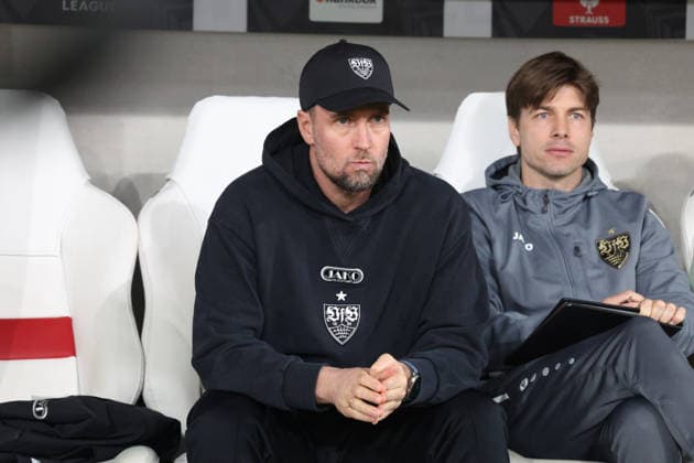 26.02.2026, xrekx, Fussball UEFA Europa League, VfB Stuttgart - Celtic Glasgow v.l. Sebastian Hoeneß Trainer (VfB Stuttgart) (DFL DFB REGULATIONS PROHIBIT ANY USE OF PHOTOGRAPHS as IMAGE SEQUENCES and or QUASI-VIDEO) Stuttgart