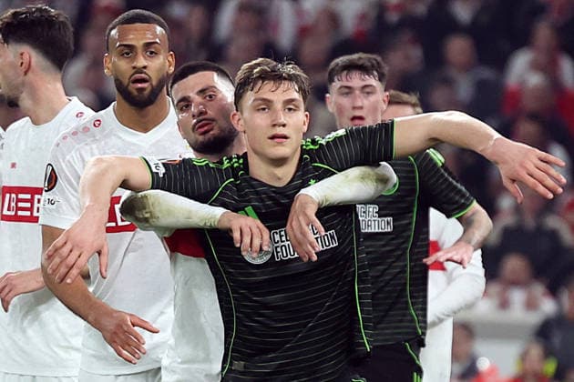 26.02.2026, xrekx, Fussball UEFA Europa League, VfB Stuttgart - Celtic Glasgow v.l. Eckball Josha Vagnoman (VfB Stuttgart) Deniz Undav (VfB Stuttgart) Dane Murray (Celtic Glasgow) (DFL DFB REGULATIONS PROHIBIT ANY USE OF PHOTOGRAPHS as IMAGE SEQUENCES and or QUASI-VIDEO) Stuttgart
