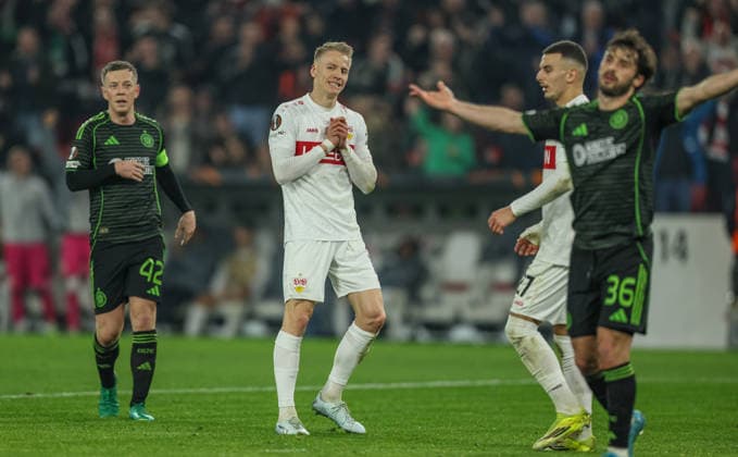 GER, Stuttgart, VfB Stuttgart vs Celtic Glasgow, Europa League, Fussball, UEFA, Spielzeit 2025 2026, MHP-Arena, Playoffs, Rückspiel Chris Führich (VfB Stuttgart 10) erzielt ein Tor, das aufgrund von Abseits nicht gegeben wird, Emotionen DFB DFL REGULATIONS PROHIBIT ANY USE OF PHOTOGRAPHS AS IMAGE SEQUENCES AND OR QUASI-VIDEO, 26.02.2026 Copyright: HMBxMedia HendrikxHamelau