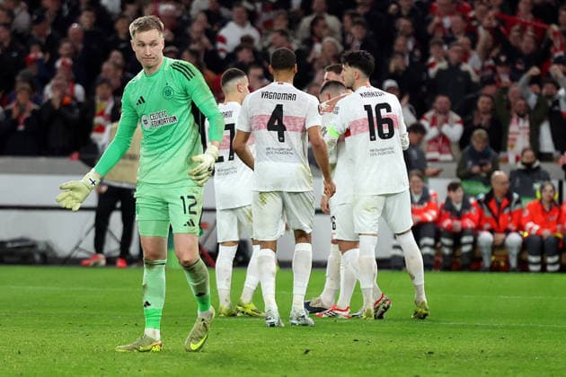 26.02.2026, xrekx, Fussball UEFA Europa League, VfB Stuttgart - Celtic Glasgow v.l. Abseitstor Deniz Undav (VfB Stuttgart) Viljami Sinisalo (Celtic Glasgow) schiesst den Ball weg (DFL DFB REGULATIONS PROHIBIT ANY USE OF PHOTOGRAPHS as IMAGE SEQUENCES and or QUASI-VIDEO) Stuttgart